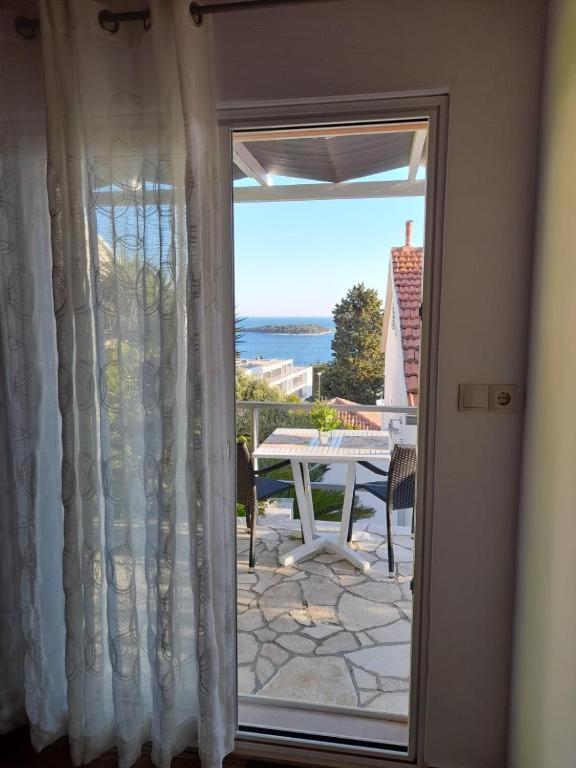 Apartments Mare 2 Hvar Town Exterior photo