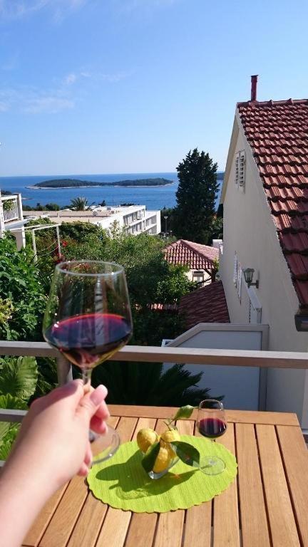 Apartments Mare 2 Hvar Town Exterior photo