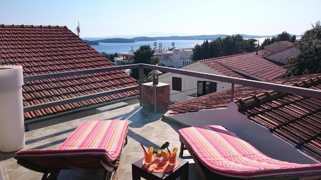 Apartments Mare 2 Hvar Town Exterior photo