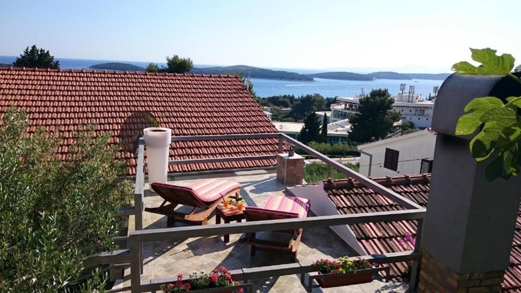 Apartments Mare 2 Hvar Town Exterior photo